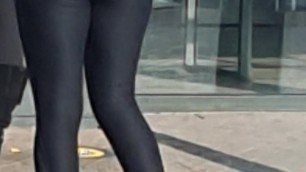 Lebanese girl with big ass has sex through leggings