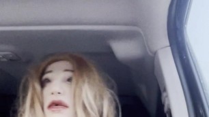 Bounce boobs in car