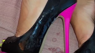 Stepmom made her stepson cum on shoes